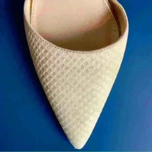 Vince Camuto Carlotte Pointed Toe Leather D'Orsay Pump High Heel Beige Cream  7M - Picture 12 of 17